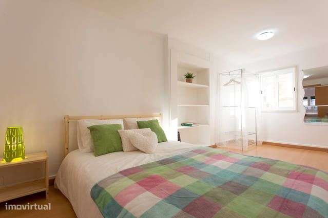 T2 Bairro Alto com varanda, Espaçoso, Muita Luz, ponto a habitar - Grande imagem: 5/49