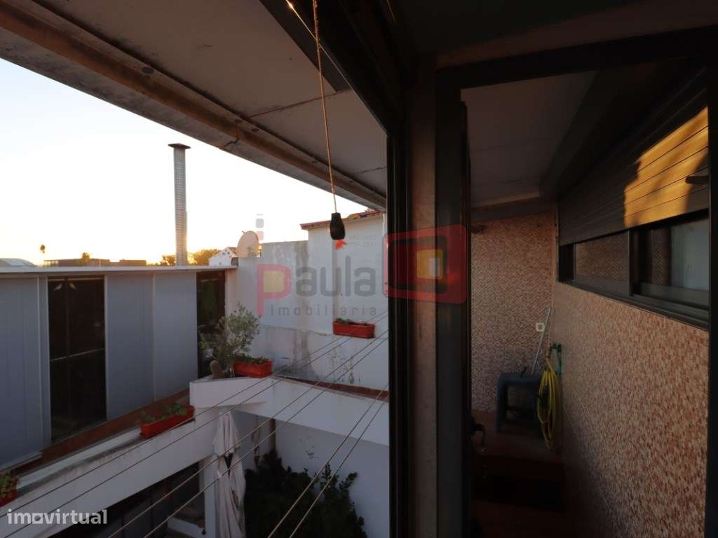 MORADIA CENTRO MONTIJO-9