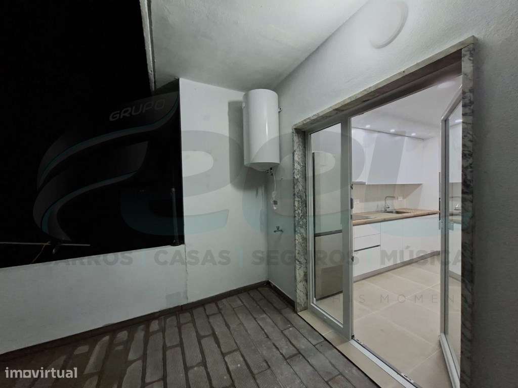 Apartamento T2 c/ terraço-5