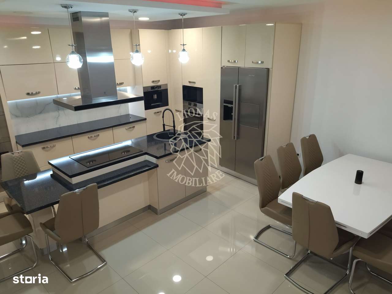 Casa de Lux 7 camere-270 mp-curte amenajata-teren 2312 mp-Salva - Imagine principală: 4/9