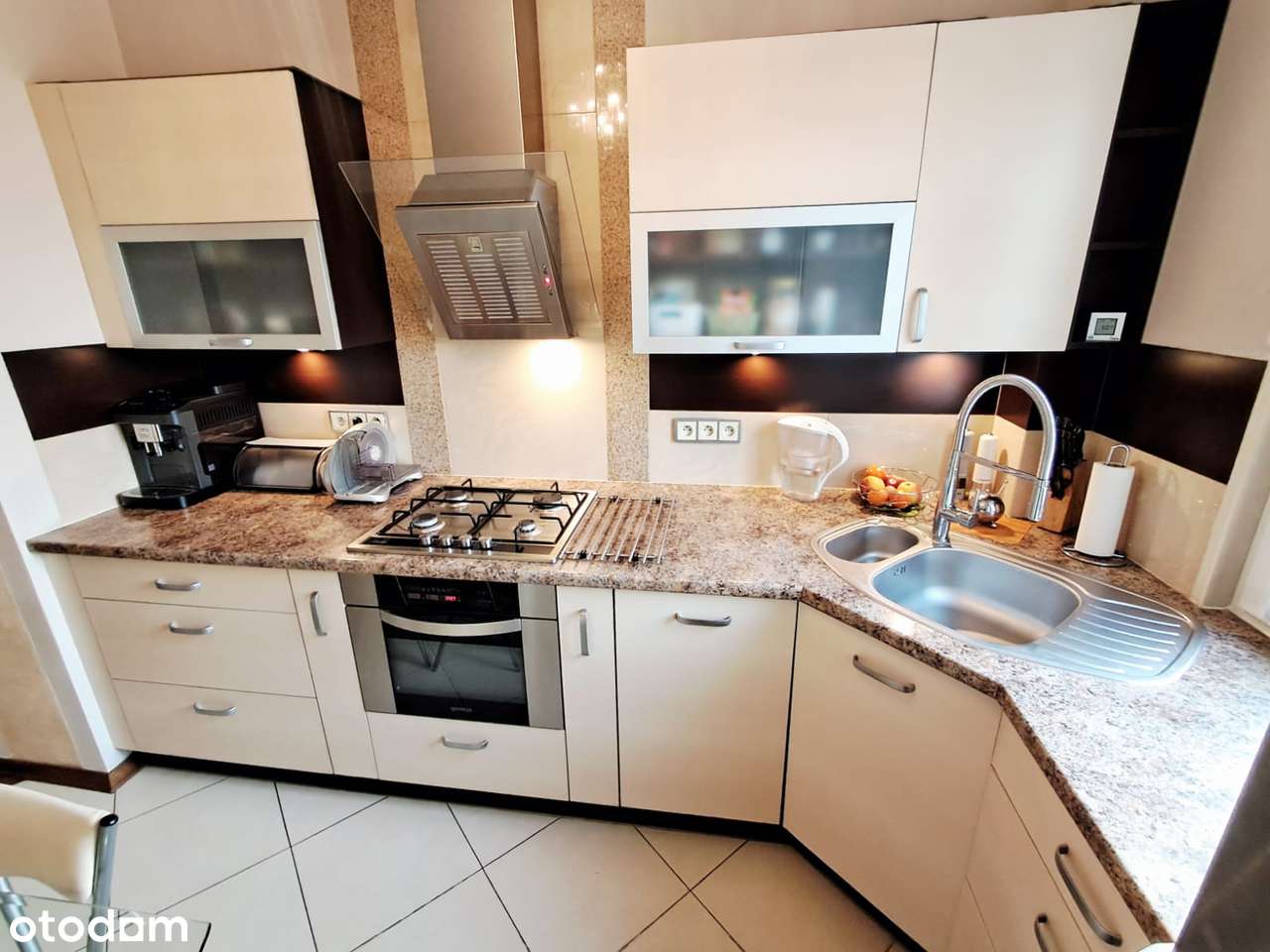 3 pokoje, pow. 66m2, balkon, II piętro, do zamieszkania, os. Dobrzec-4