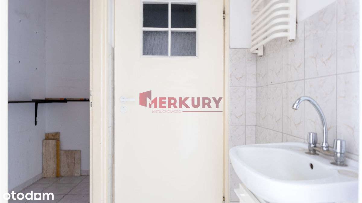 Witryna, okna na ulicę Wyszyńskiego-7