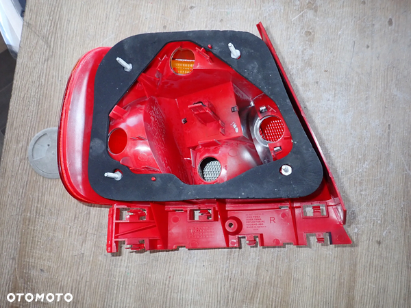 AUDI A4 B5 LAMPA PRAWY TYŁ NOWA DEPO - 3