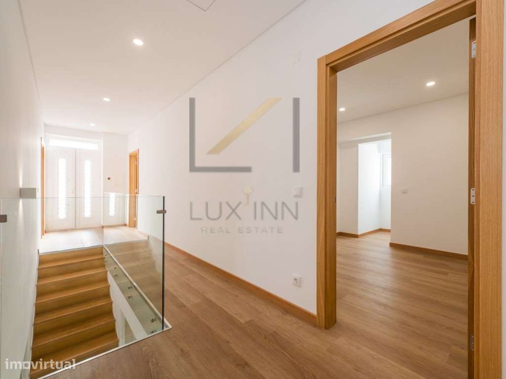 Moradia T5 Recuperada com Piscina, 2 Suítes e Garagem - Lote Isolad...-15