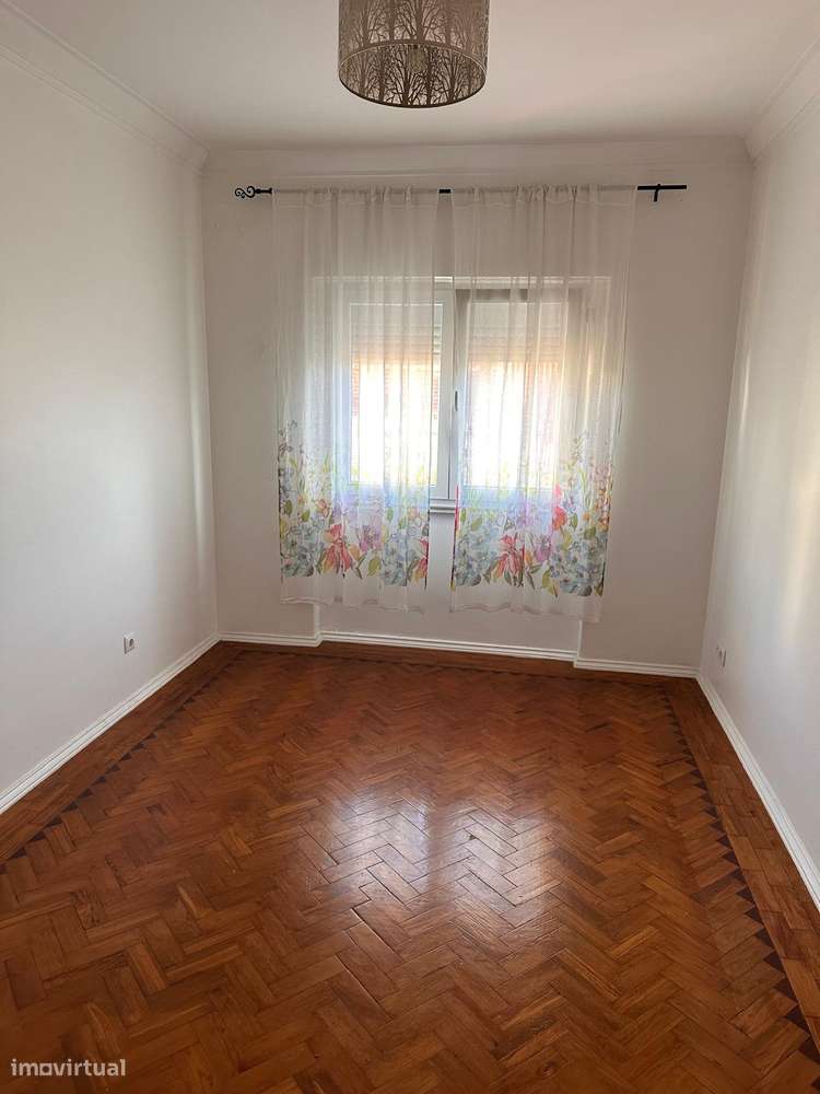 Apartamento T3 com varanda e cozinha equipada - Grande imagem: 5/6