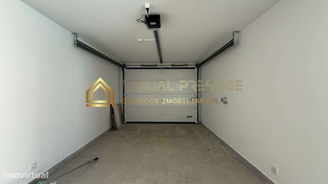 Moradia T4 Nova - 2 Suites - Piscina - Garagem - Valadares-34