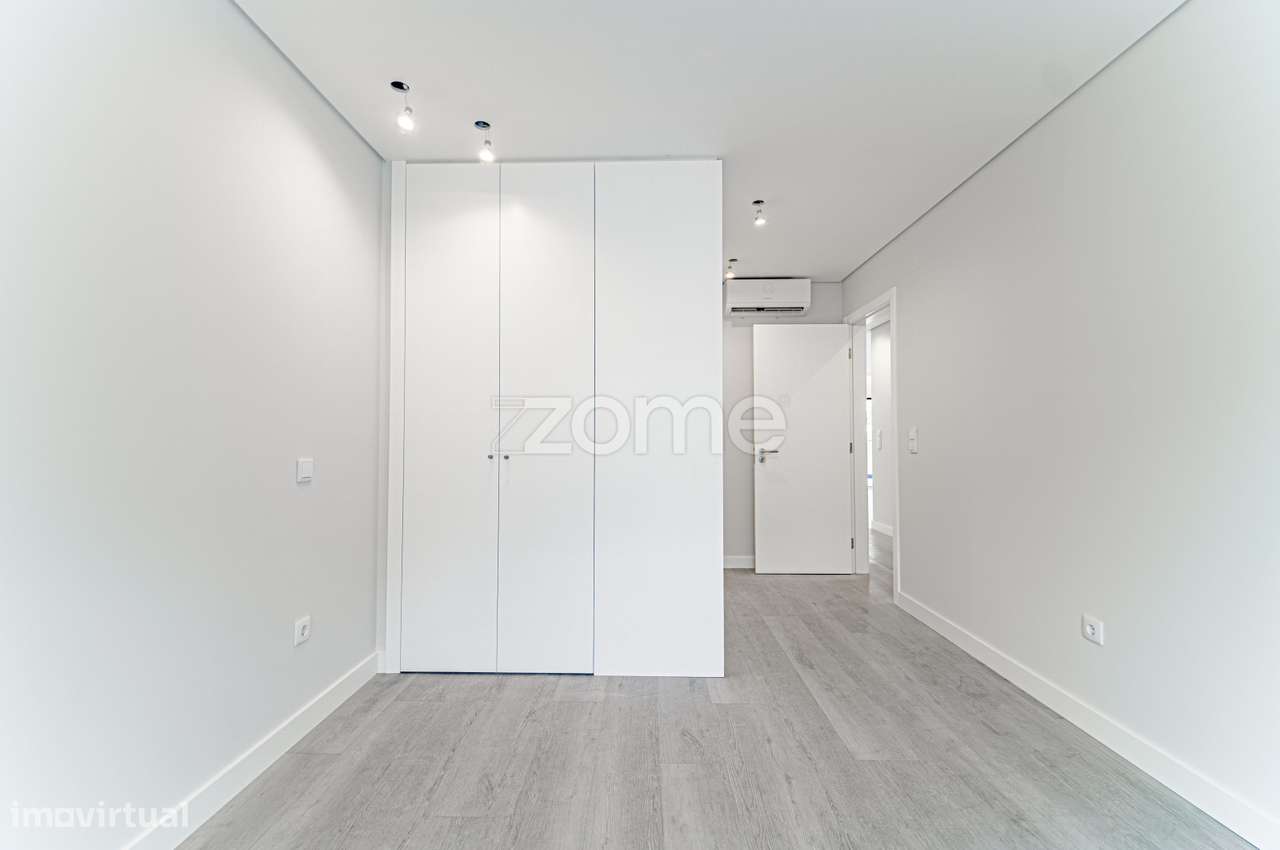 Fabuloso T3 novo a estrear, com varanda e vista rio-14