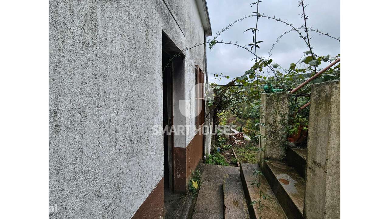 Moradia T4+T2 Pombeiro c/ terreno-40