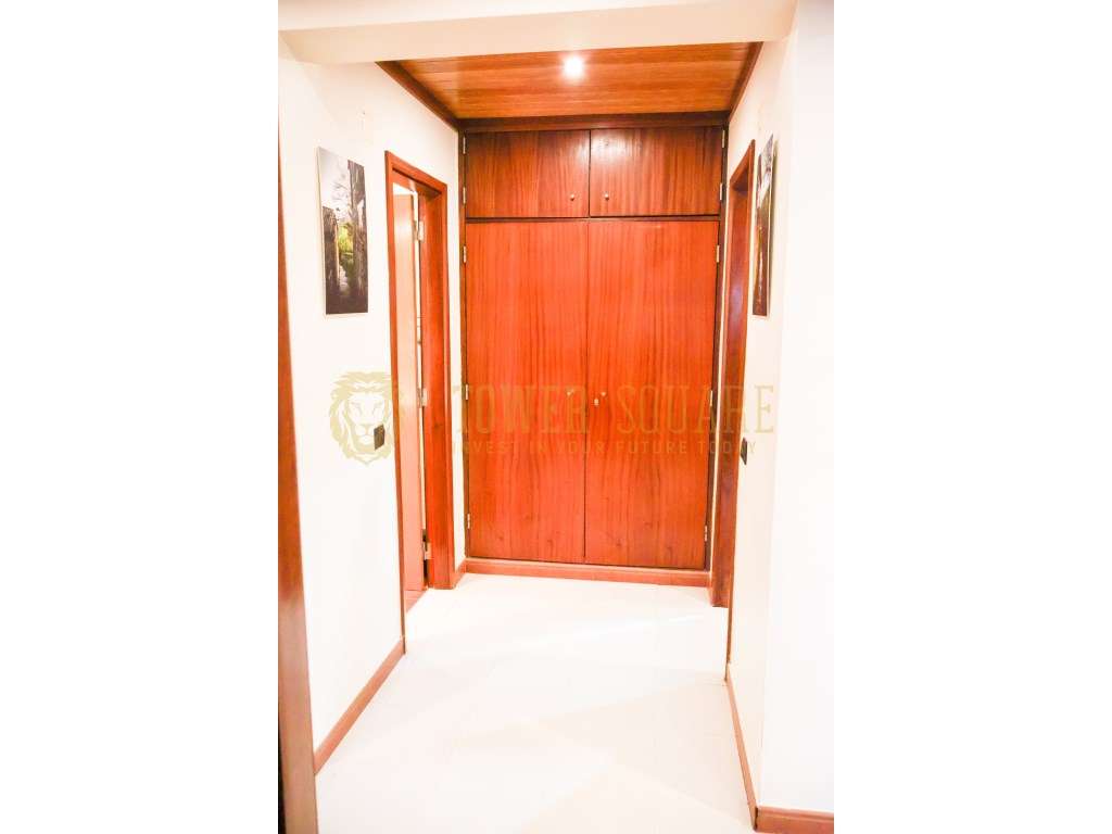 Apartamento T3 com Vista Panorâmica em Setúbal - Grande imagem: 4/50