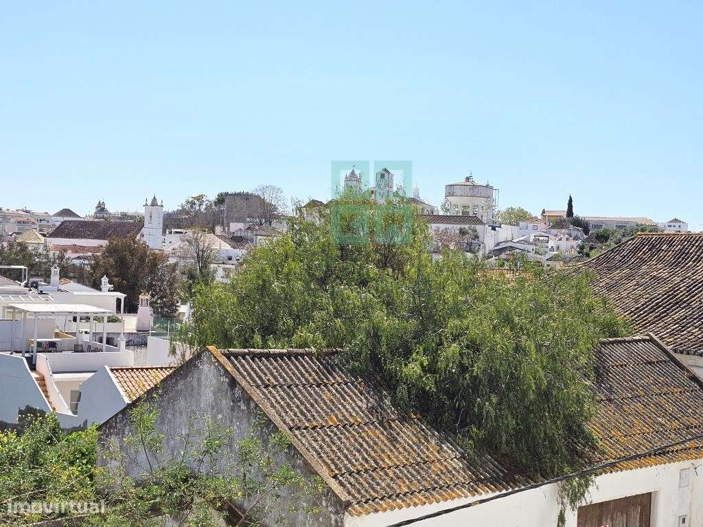 Apartamento T2 com 124,64m2, parqueamento para 2 viaturas, no centr...-26