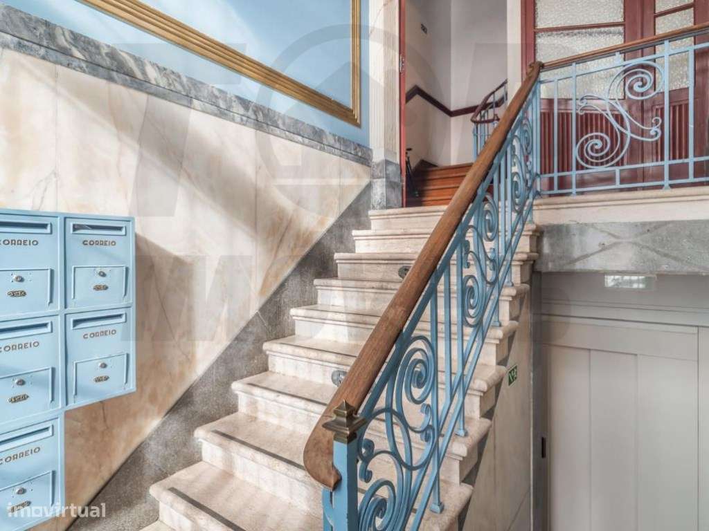 Apartamento T3 + 1 Remodelado 129-m2 - Bairro das Colónias - 740.000€-19