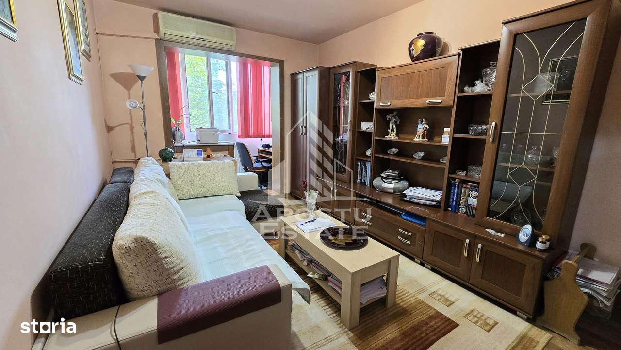 Apartament cu 3 camere, etaj intermediar, zona Dacia - Imagine principală: 2/9