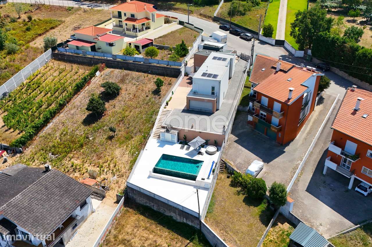 Moradia Moderna em Taveiro, Coimbra com Vistas Desafogadas-3