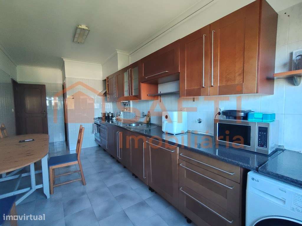 APARTAMENTO T2 MAIS ARRECADAÇÃO.-21