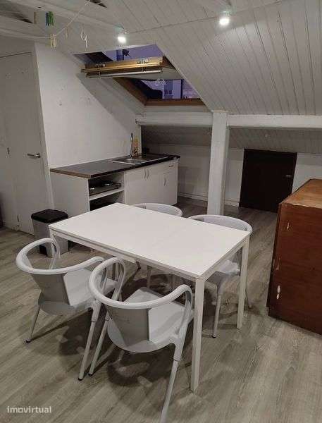 Arrendo Sótão T0+1  em Linda a velha - Grande imagem: 2/6