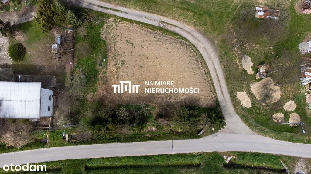 300m od DK 19, pośród niskiej zabudowy - Pełny obrazek: 3/4