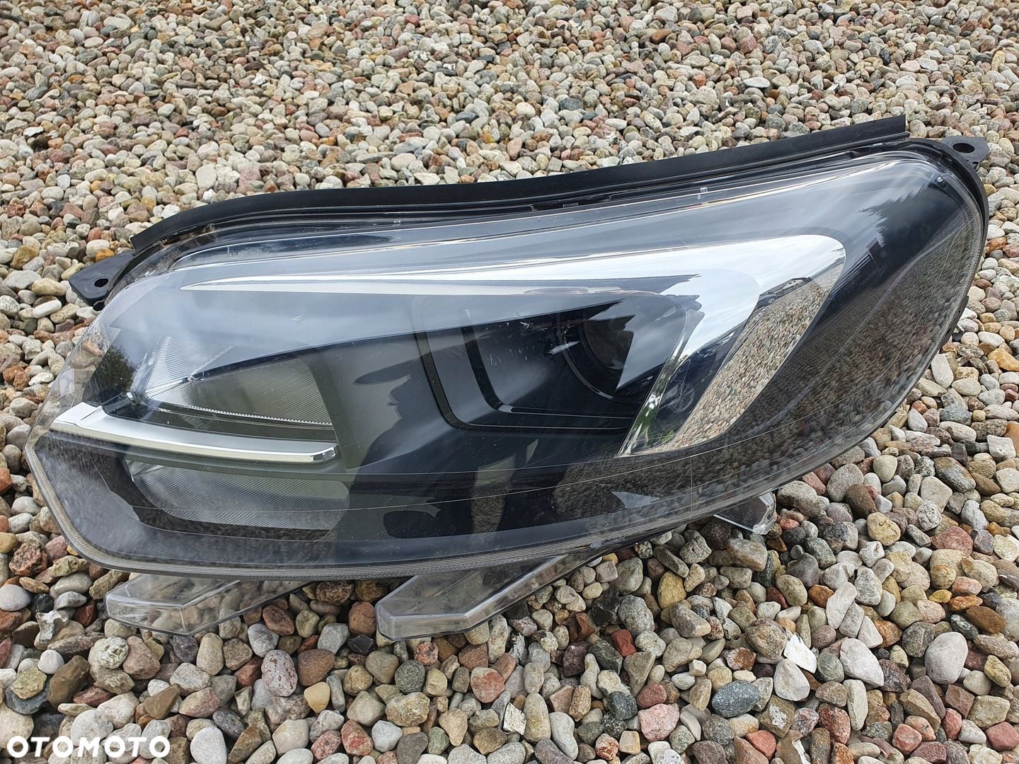 Lampa przednia lewa Opel Zafira Life D Vivaro C Xenon rok 19- - 1