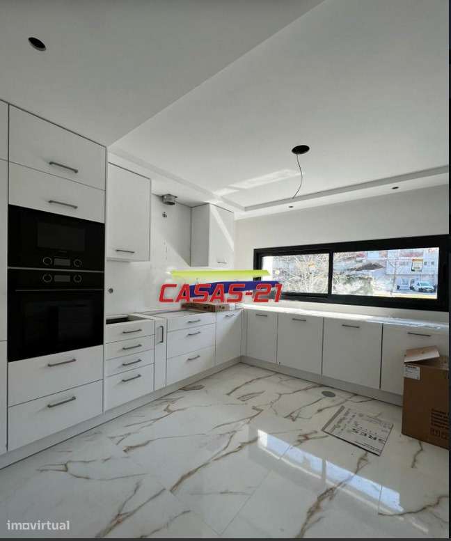 Moradias Novas 3 frentes com Jardim - Águas Santas - Exc. localização-16