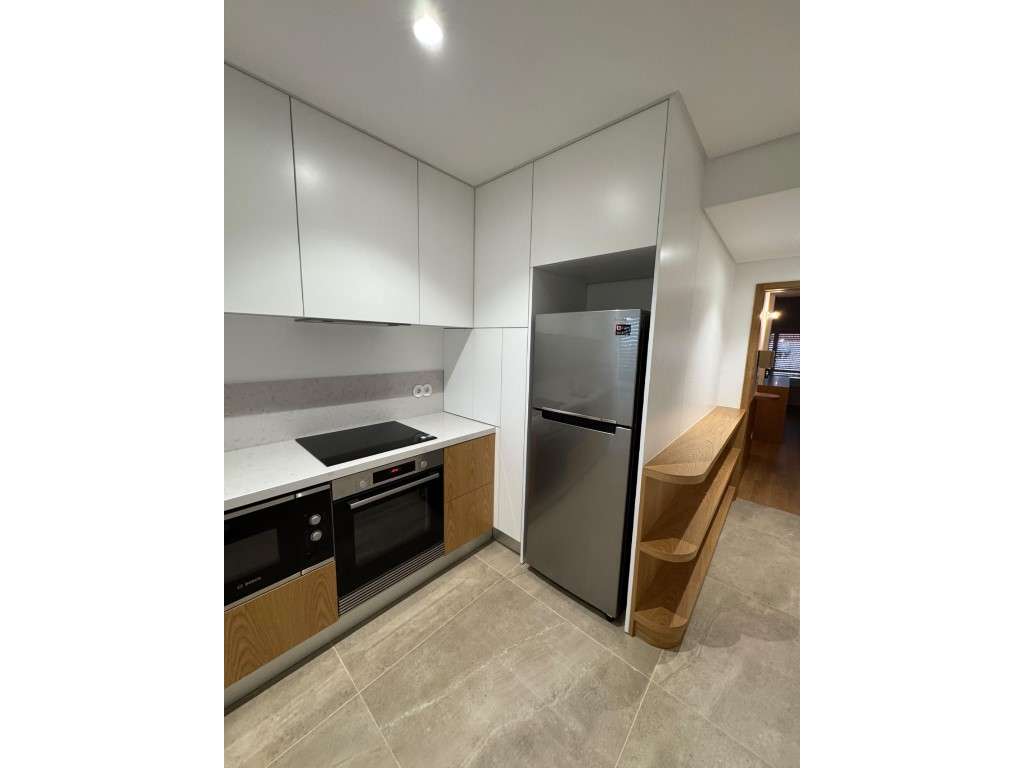 Moradia T3 com Garagem e Suite a venda na Maçã Sesimbra-25