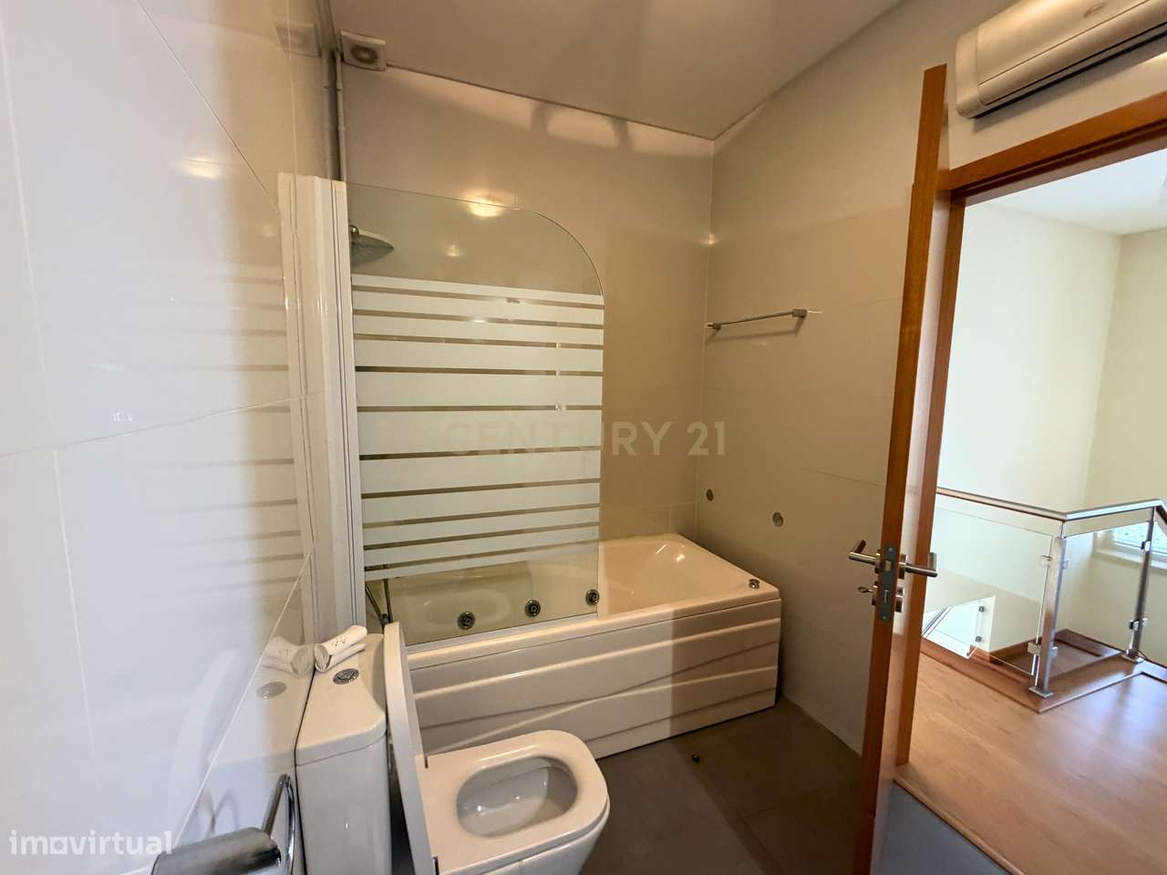Moradia Geminada em Lodares, Lousada-17