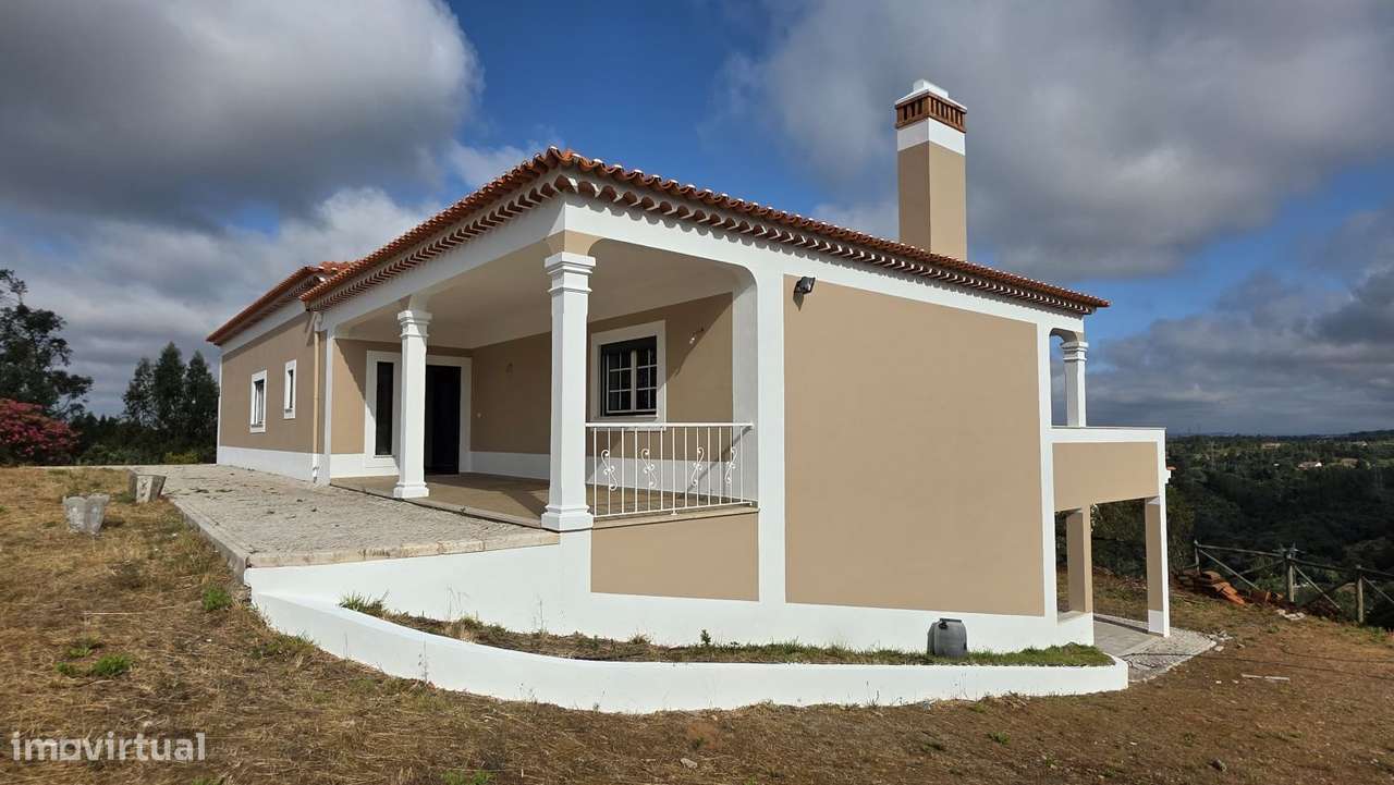 Excelente Moradia T3 com Vista Panorâmica sobre a Albufeira do Castel-8