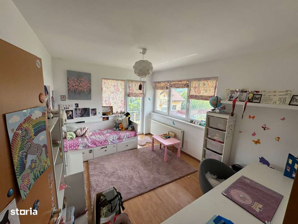 Casa cu pozitionare buna in Cristian-16