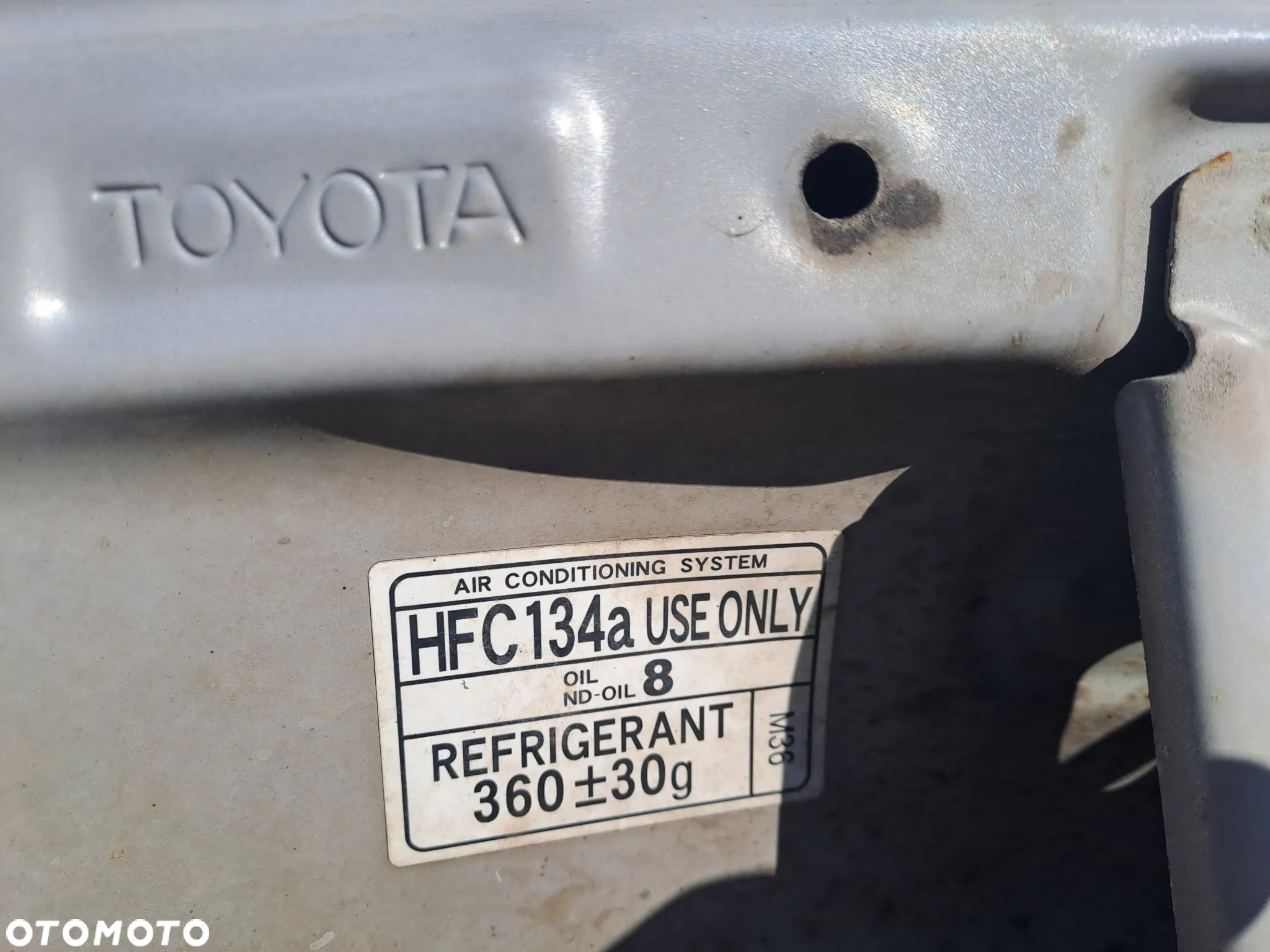 Toyota Yaris II maska kod lakieru 1E7 i inne - 7