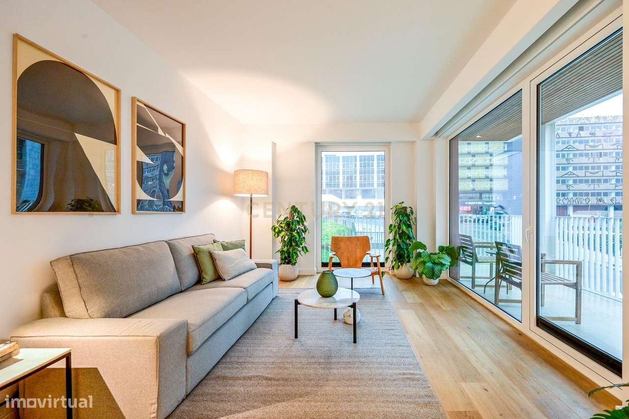 T2 de Luxo com varanda e garagem em Campolide – Conforto, Localização - Grande imagem: 4/38