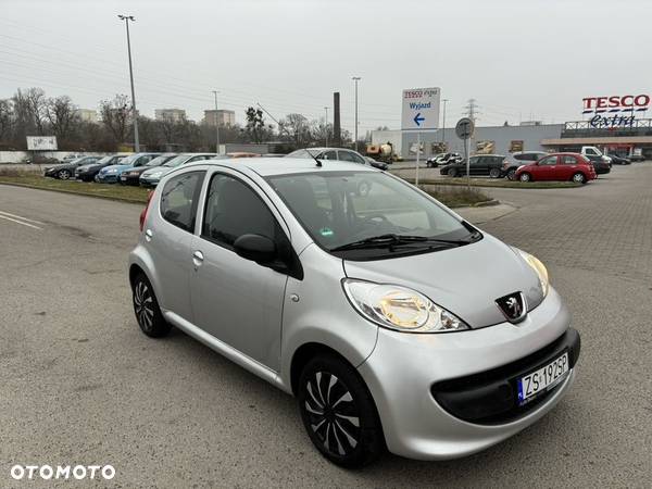 Peugeot 107 70 Petit Filou - 11