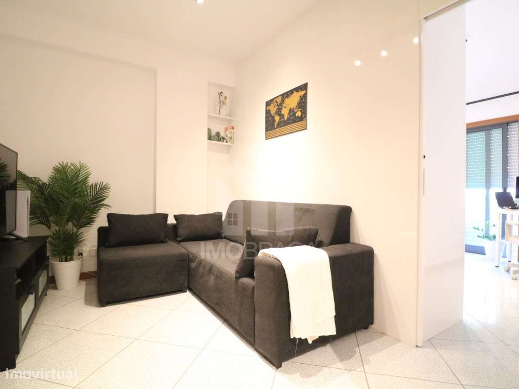 Apartamento T1 transformado em T2 em Fraião, Braga - Grande imagem: 5/29