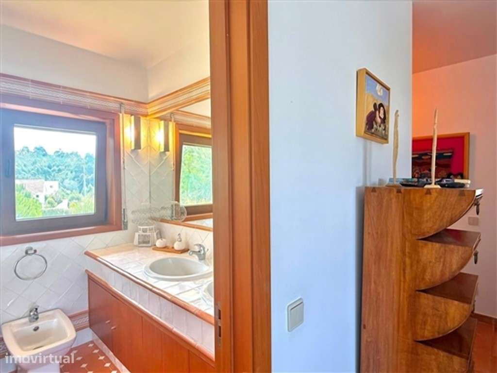 Exclusiva Moradia Independente T4 com Piscina e Lote Adicional | Se...-17