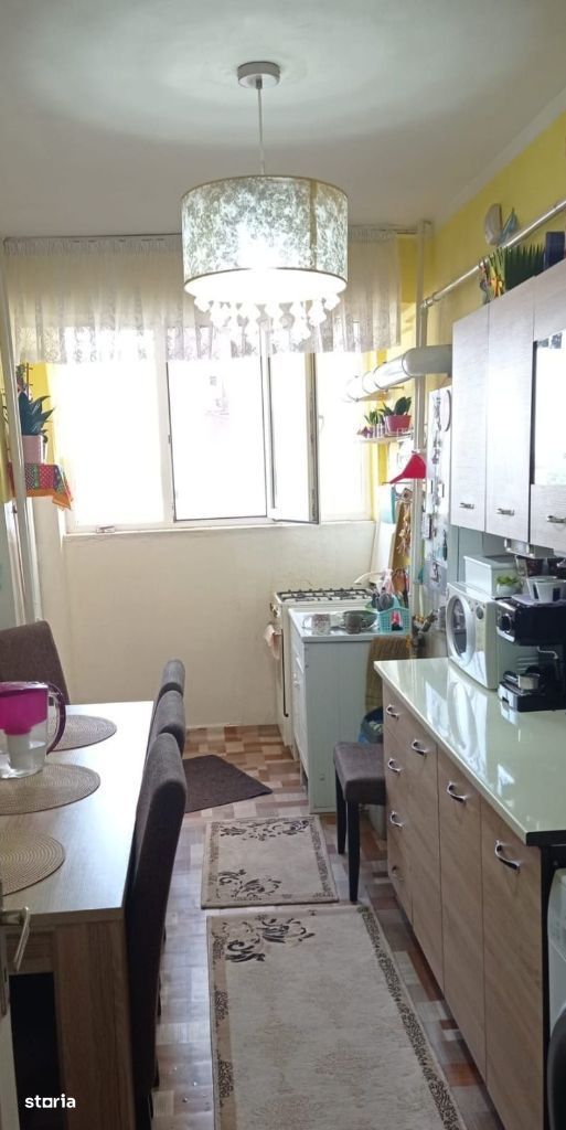 Apartament cu 2 camere,Micro 18