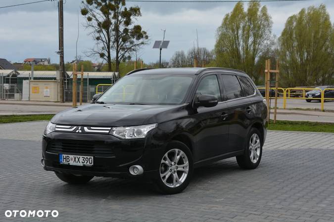 Mitsubishi Outlander - 14