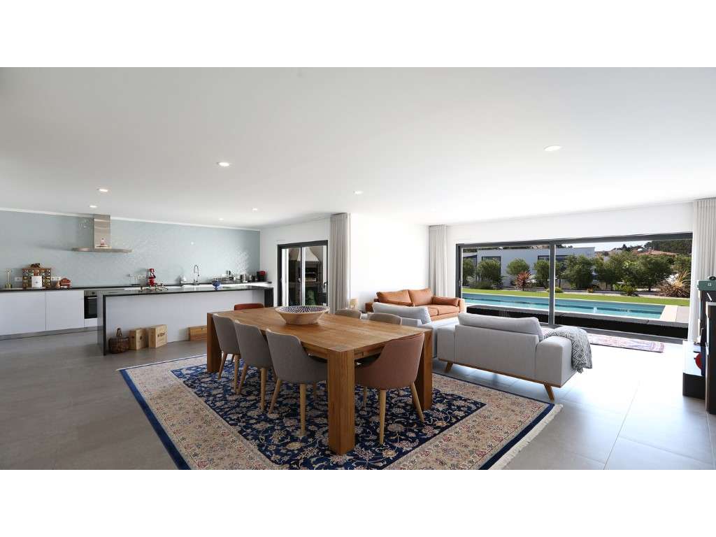 Moradia T4 Contemporânea com Piscina, Jardim e Excelente Localizaçã...-14