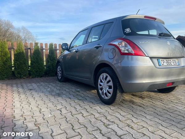 Suzuki Swift 1.3 DDiS Club - 28