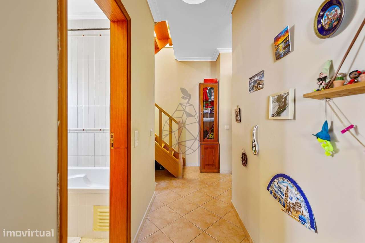 Apartamento T1+3 com Vista Mar do terraço em Quarteira-29