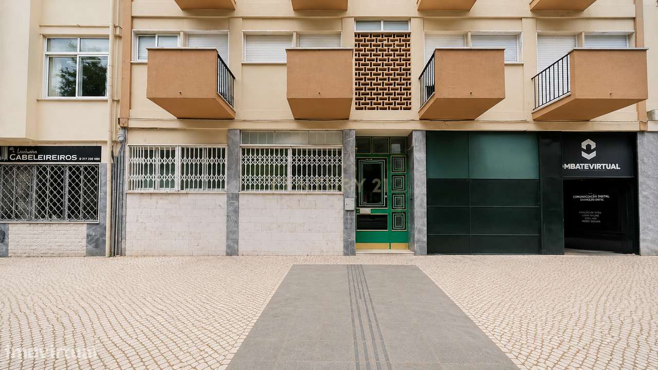 T1+1 com 86,98 m² junto ao Metro do Lumiar-17