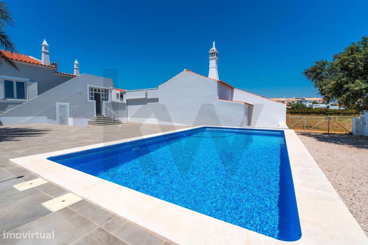 Moradia Térrea T5 com Piscina, Renovada em 2023 — Vila Nova de Cacela - Grande imagem: 2/60