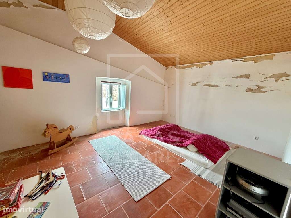 Moradia T5 com quintal e terraço em Vila Alva-22