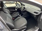 Peugeot 208 1.2 PureTech Signature - 11