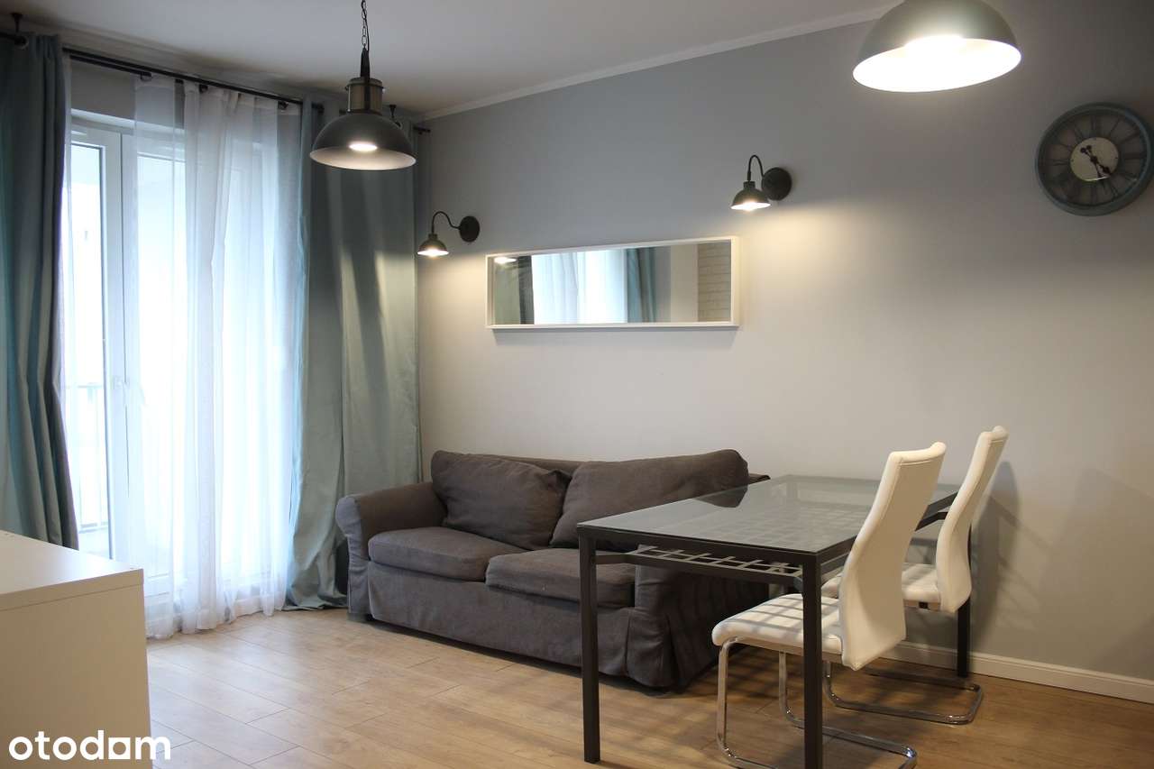 Miętowe mieszkanie z garażem, Polanka, meble IKEA , sprzęty Siemens