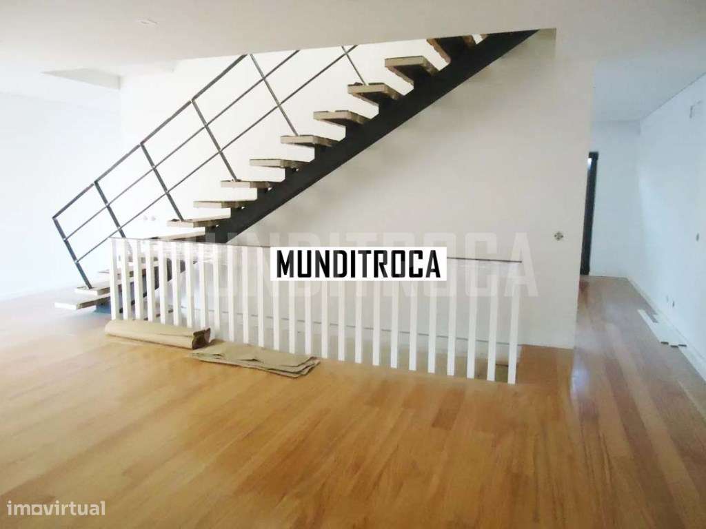 Moradia gaveto Este S. Pedro - nova - Grande imagem: 3/6