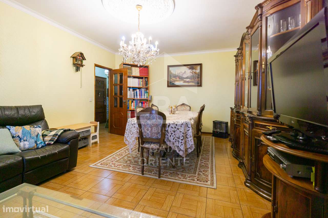 Apartamento T2 com Terraços e Vista Douro-19