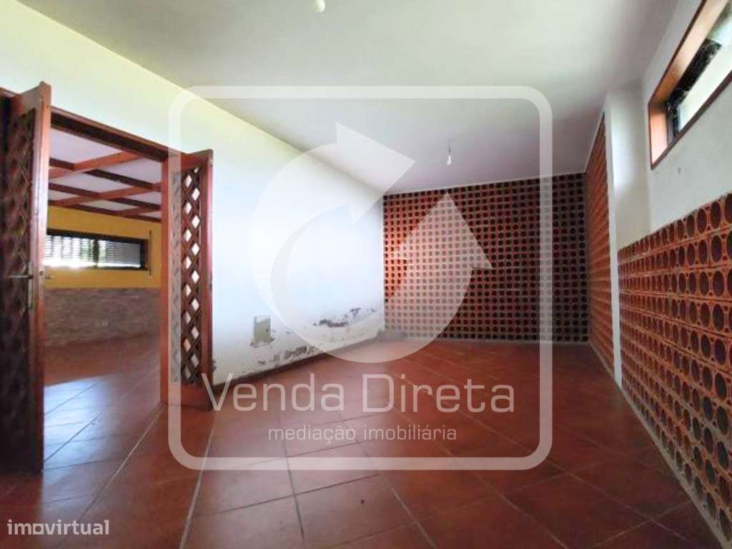 Moradia T5 com Piscina + Armazém | Terreno com 5.000 m² | Vila Nova...-6