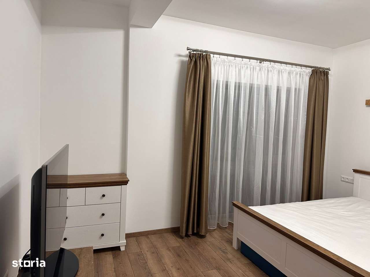 De inchiriat ap 2 camere - zona 7 Noiembrie, bloc nou - Imagine principală: 4/8