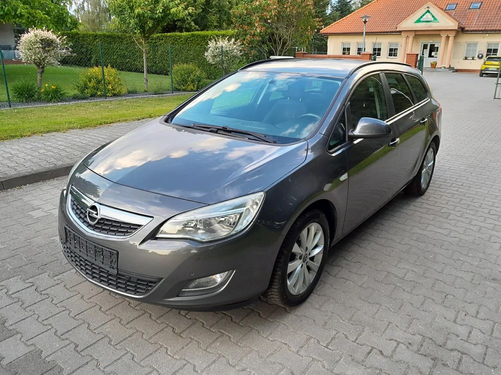 Opel Astra J 2012