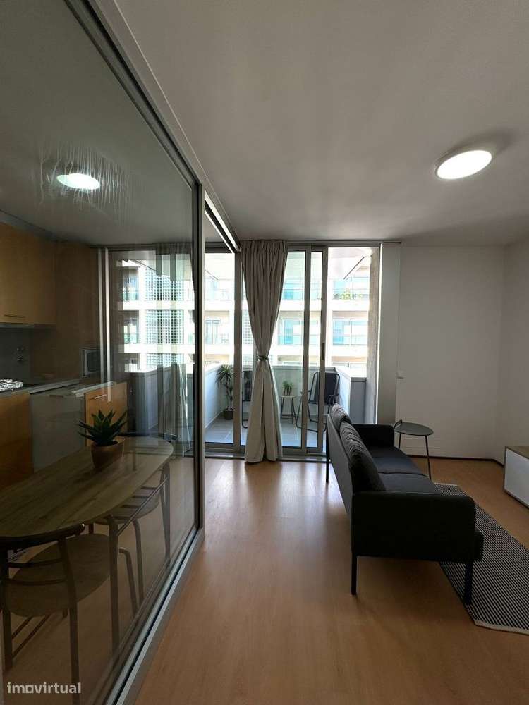 Apartamento T0 mobilado, próximo do Glicínias - Grande imagem: 5/13