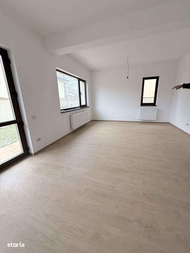 Casa individuala cu curte, 3 dormitoare - Maracineni-15