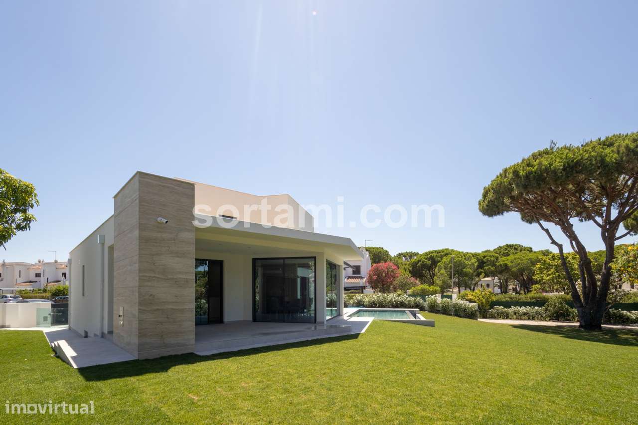 Moradia Isolada T4 Venda em Quarteira,Loulé - Grande imagem: 3/36