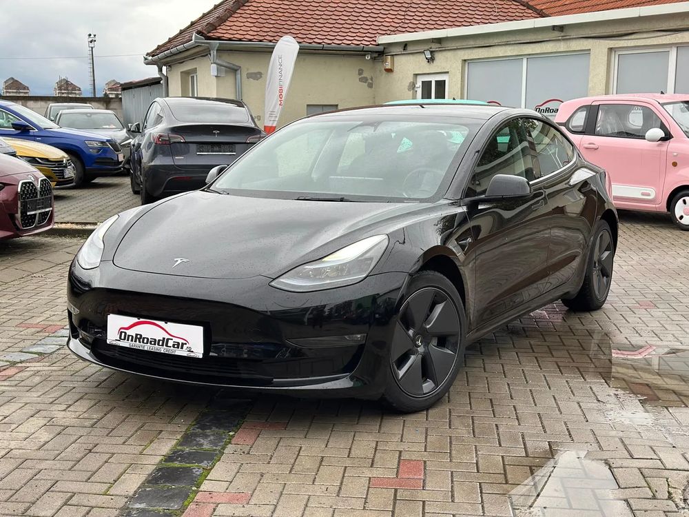 Tesla Model 3 Langstreckenbatterie Allradantrieb Dual Motor - 1